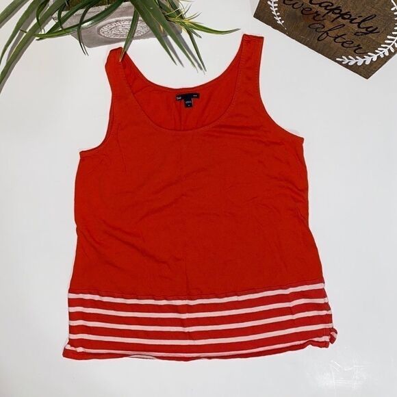 Gap sleeveless tank striped bottom - Picture 9 of 9